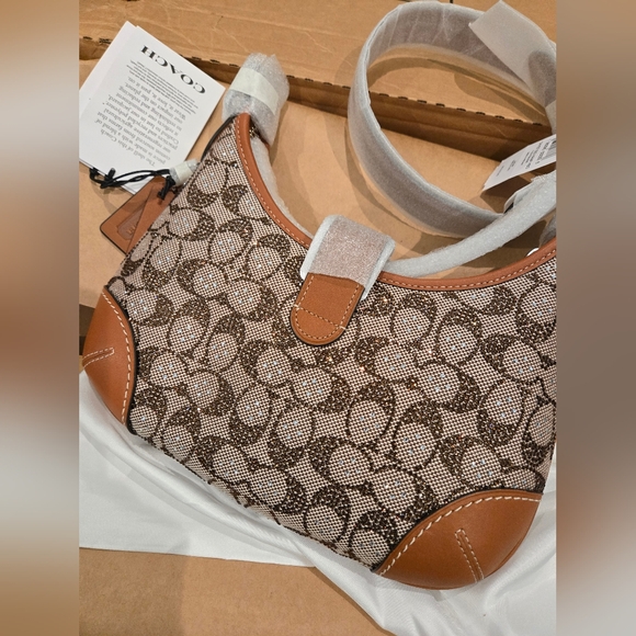 Coach Hamptons Hobo Bag In Crystal Signature Jacquard EUC - Picture 7 of 15